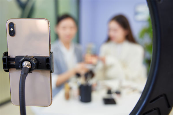 超200名国家一级演员开始做直播，精益生产怎么看？